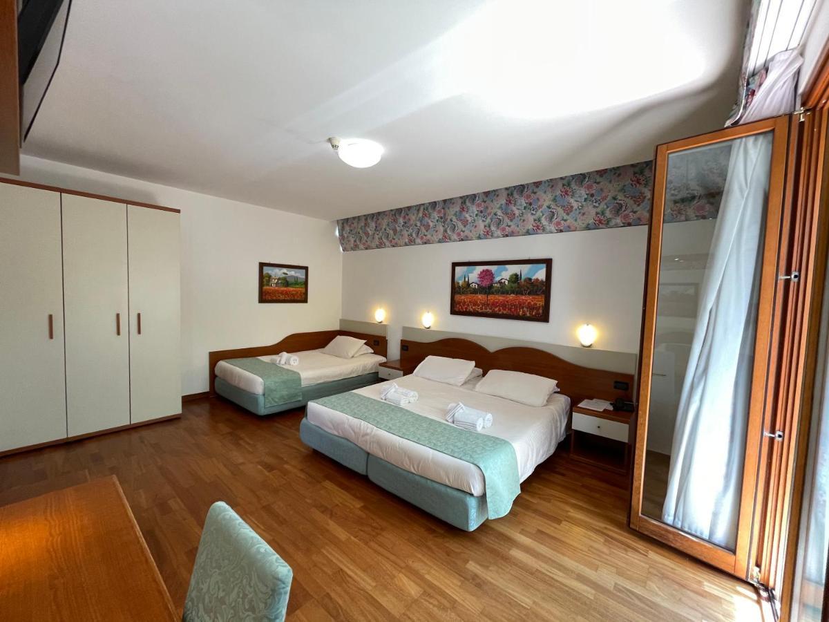 Hotel Meridiana Sirmione Kültér fotó