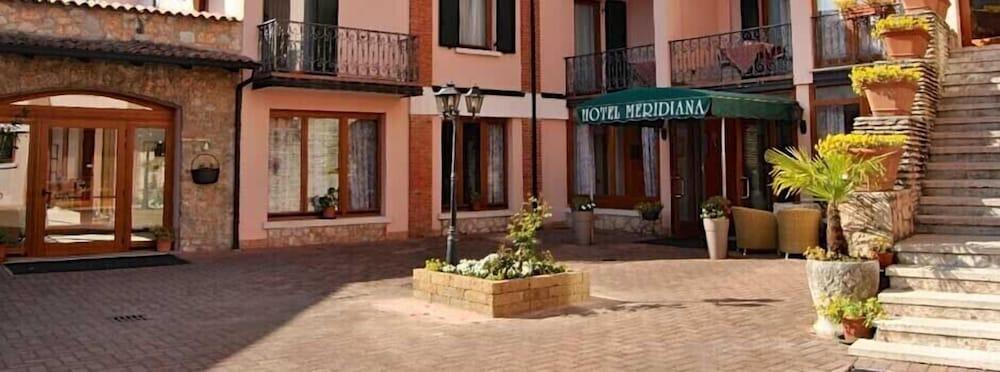 Hotel Meridiana Sirmione Kültér fotó